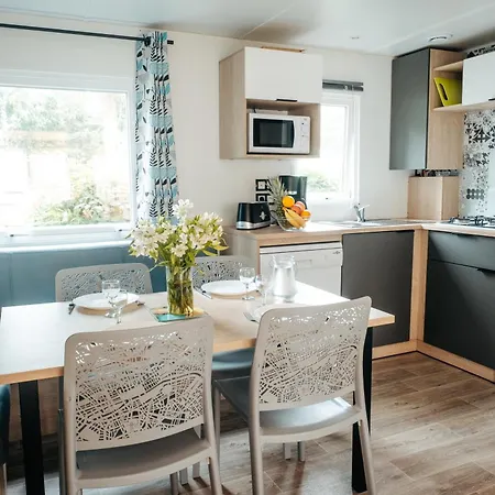 Mobil Home Xxl 4 Chambres - Camping A L'Ombre Des Tilleuls Peyrouse Exterior foto